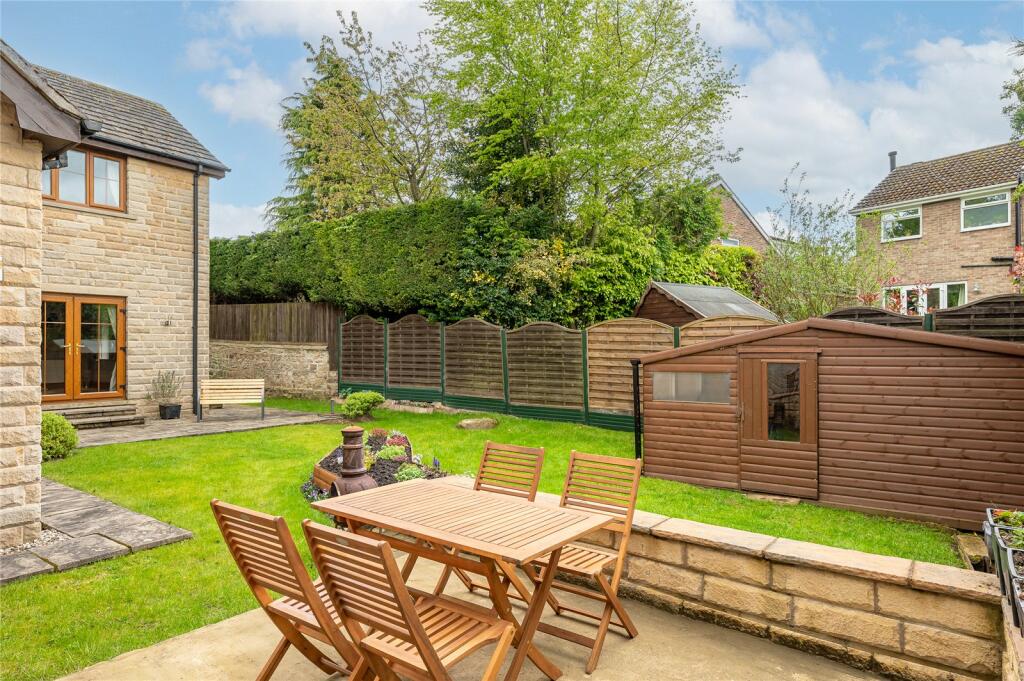 5 bedroom detached house for sale in Church Hill, Thorner, LS14