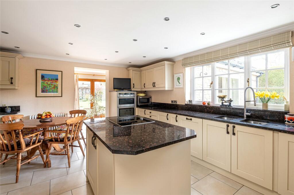 6 bedroom detached house for sale in Grove Road, Boston Spa, LS23