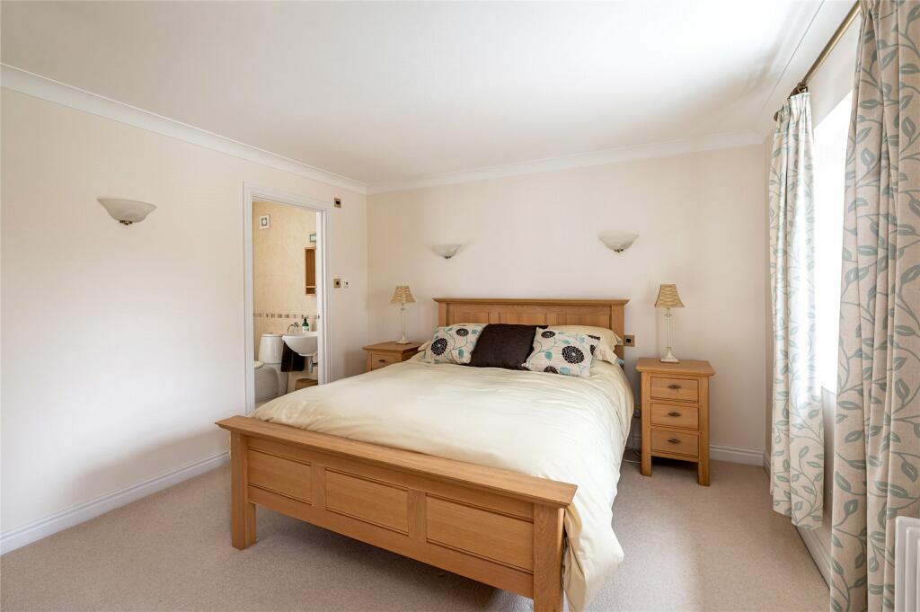 6 bedroom detached house for sale in Grove Road, Boston Spa, LS23