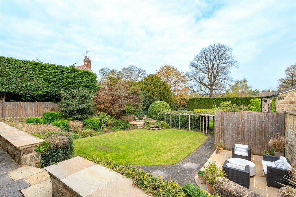 5 bedroom detached house for sale in School Lane, Collingham, LS22