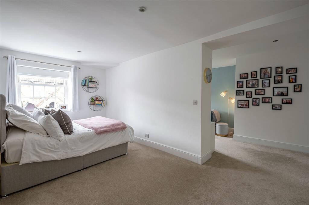 5 bedroom detached house for sale in School Lane, Collingham, LS22