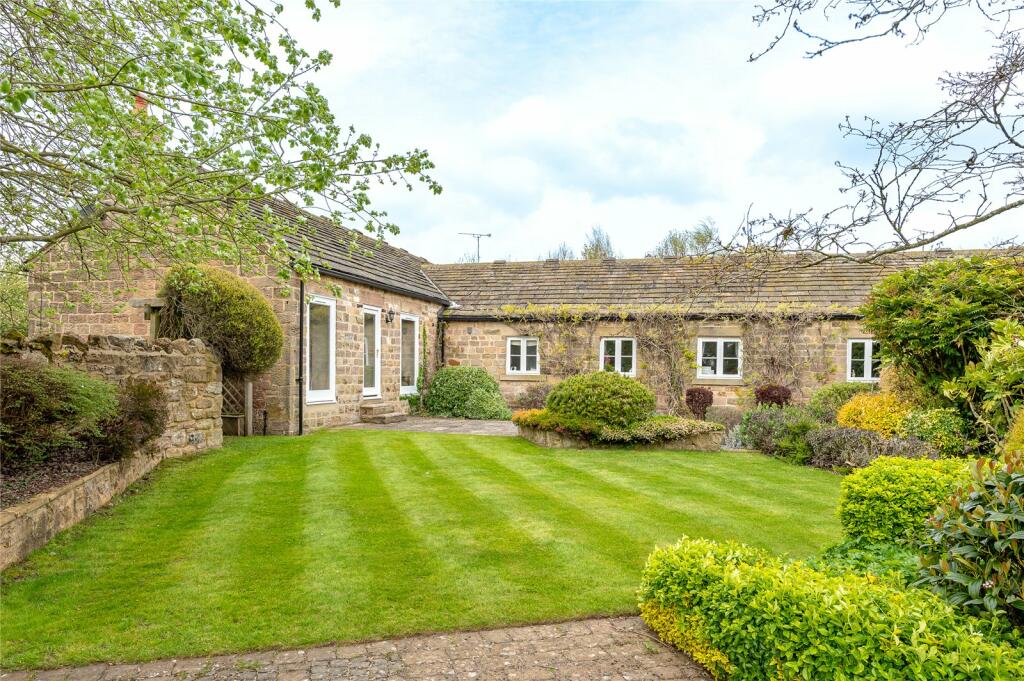 4 bedroom detached house for sale in Crabtree Lane, East Keswick, LS17