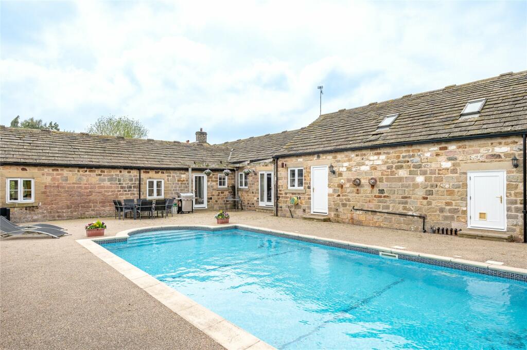 4 bedroom detached house for sale in Crabtree Lane, East Keswick, LS17