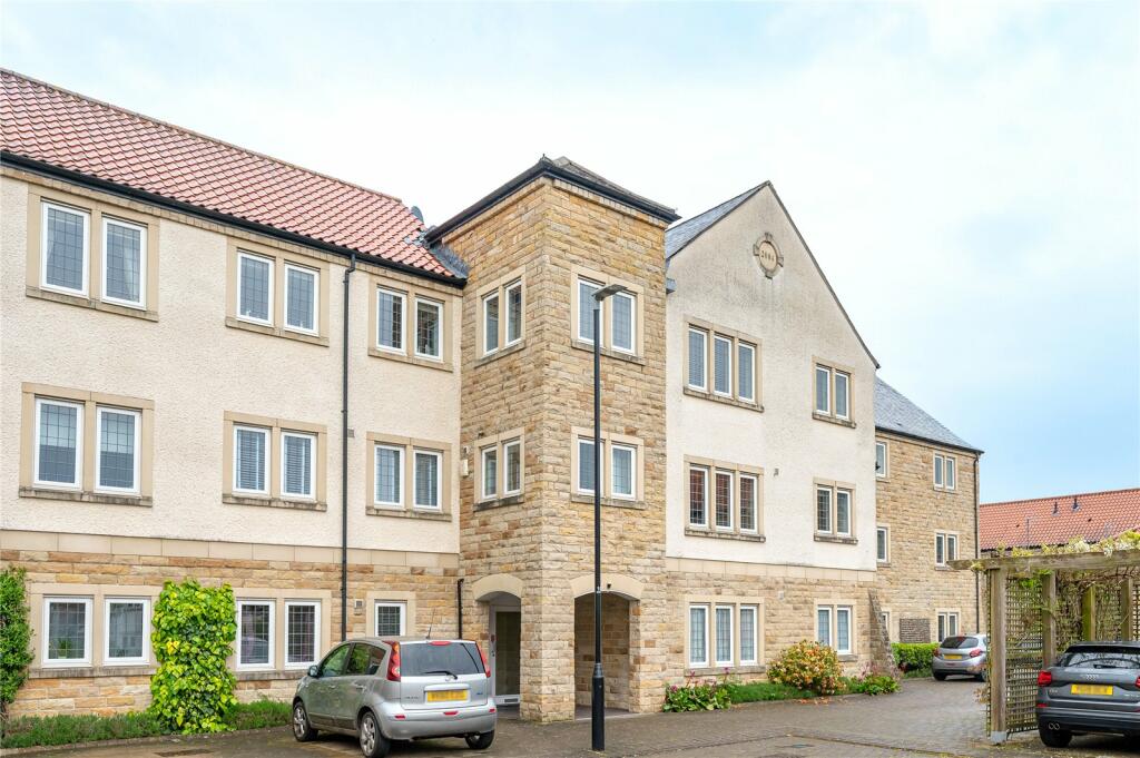 1 bedroom apartment for sale in Micklethwaite Grove, Wetherby, LS22
