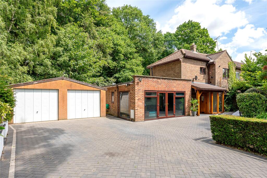 Main image of property: Eversley View, Scarcroft, LS14