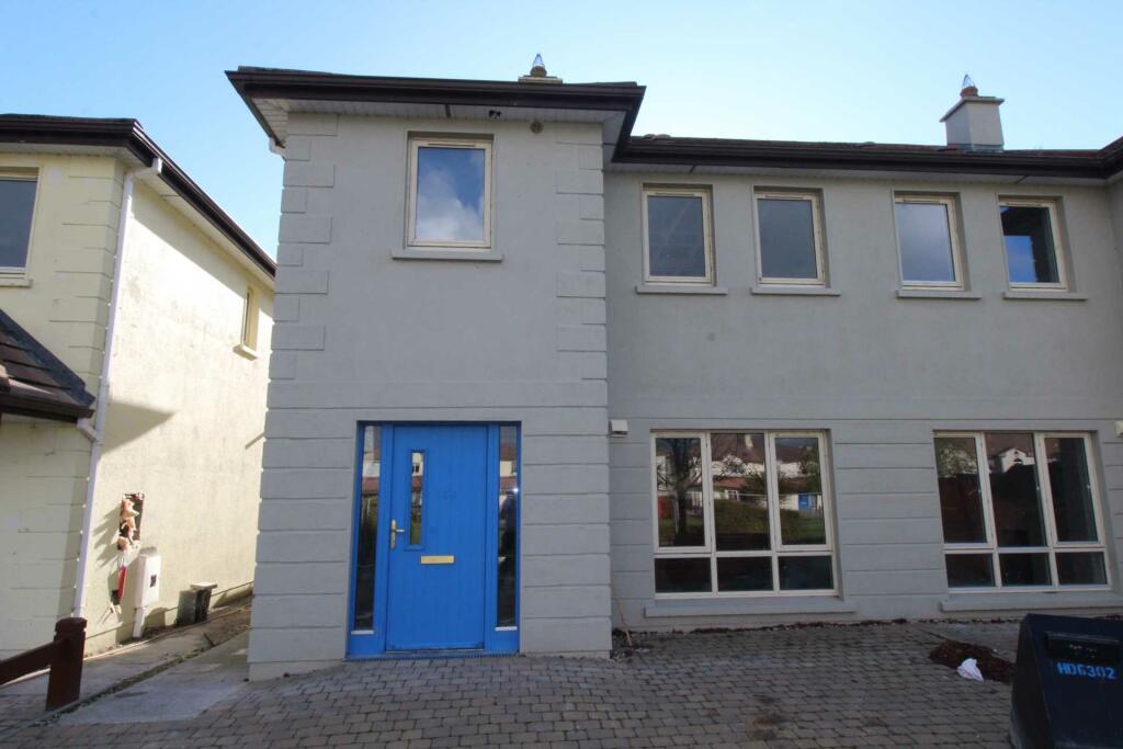 3 bedroom semi detached house for sale in 153 Abbeyville...