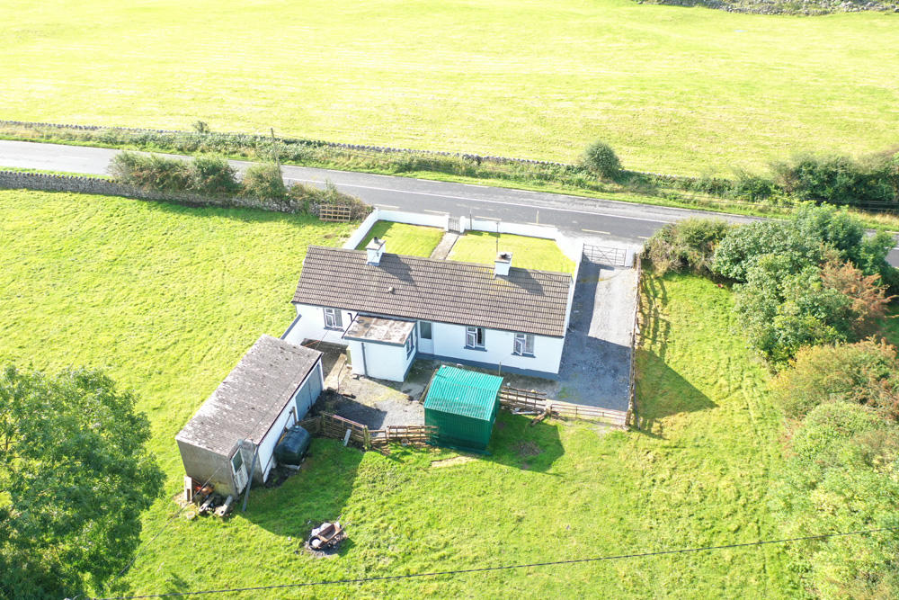 2 bedroom bungalow for sale in Ballina, Dysart, Ireland