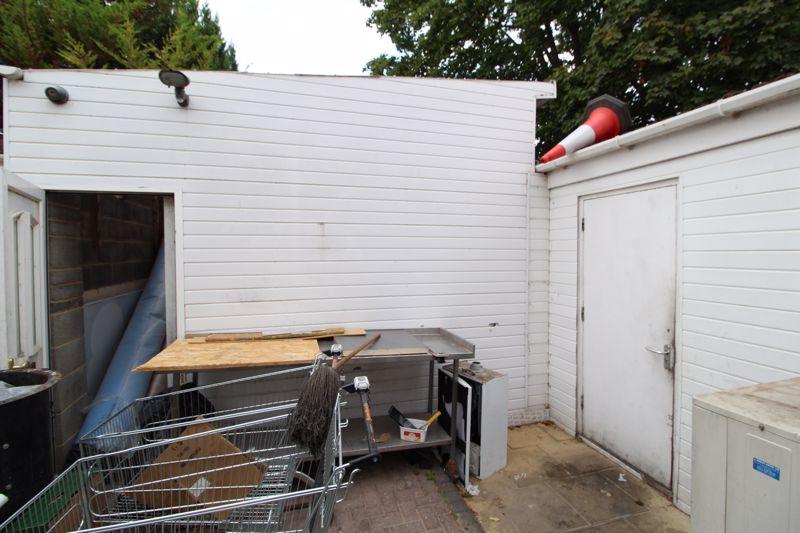 Commercial property for sale in FREEHOLD OPPORTUNITY on Dunstable Road, Luton, LU4