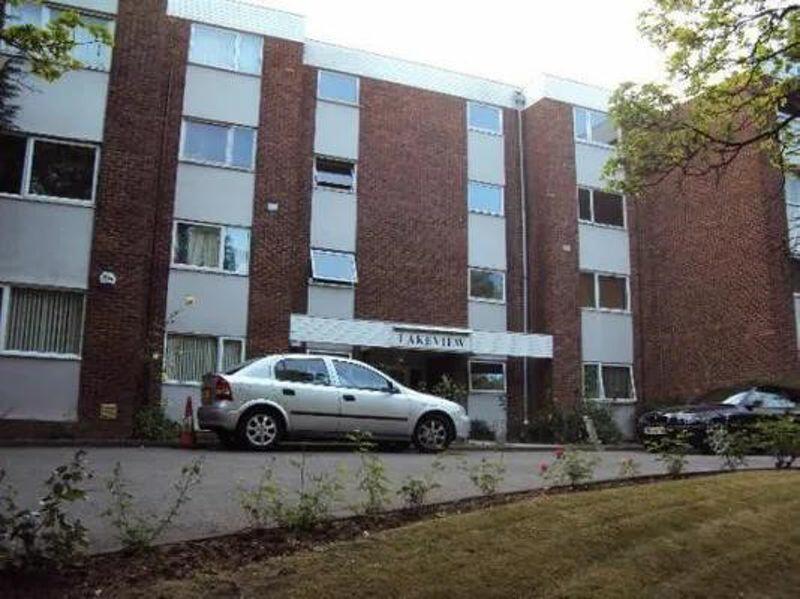 2 bedroom flat for sale in New Bedford Road, Luton, LU3