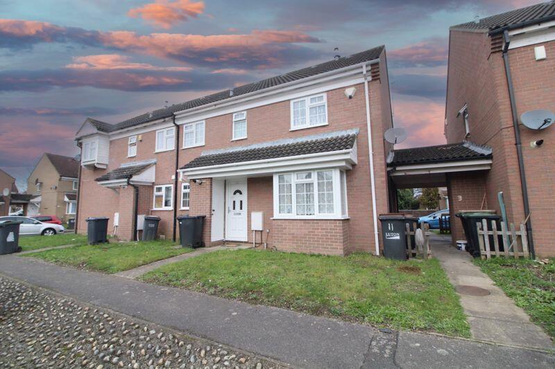 2 bedroom cluster house for sale in Dorrington Close, Luton, LU3