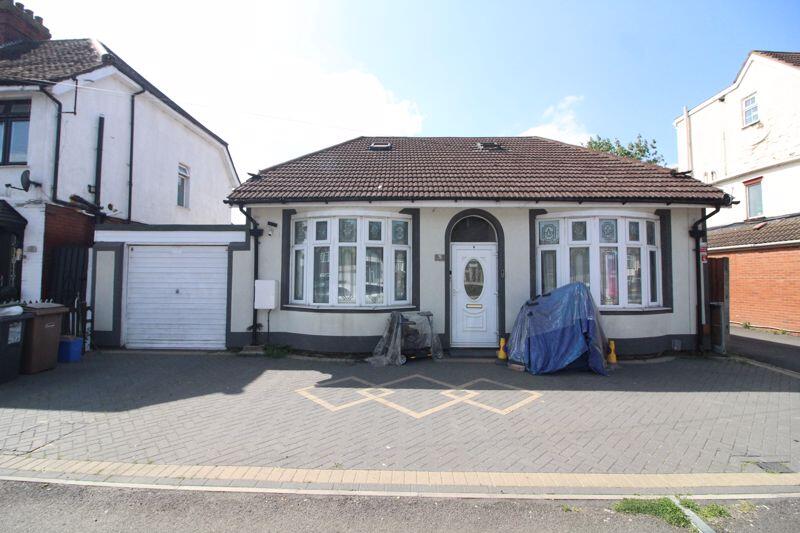 Main image of property: Arundel Road, Luton