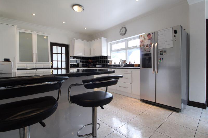 Main image of property: Toddington Road, Luton