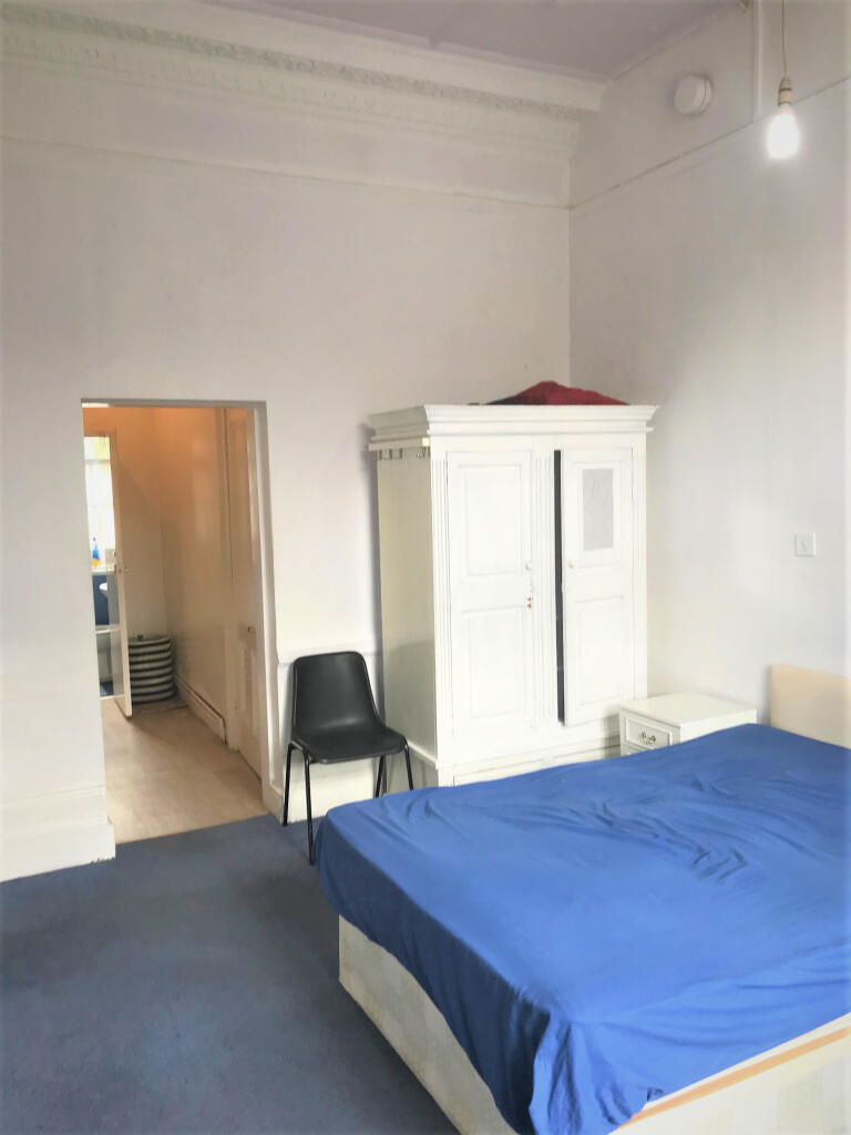 Main image of property: Cricklewood Lane, London, NW2