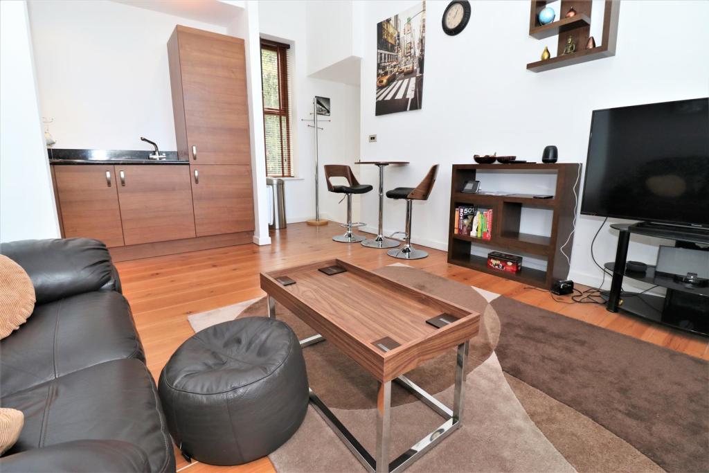 1 bedroom apartment for sale in Peregrine Way, Westwood Park, Bradford