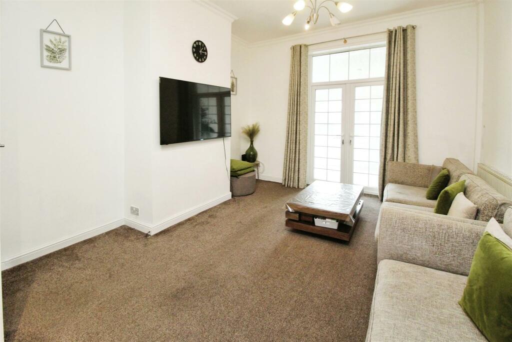 Additional property image - Woodroyd Road, Bradford, BD5 8BA