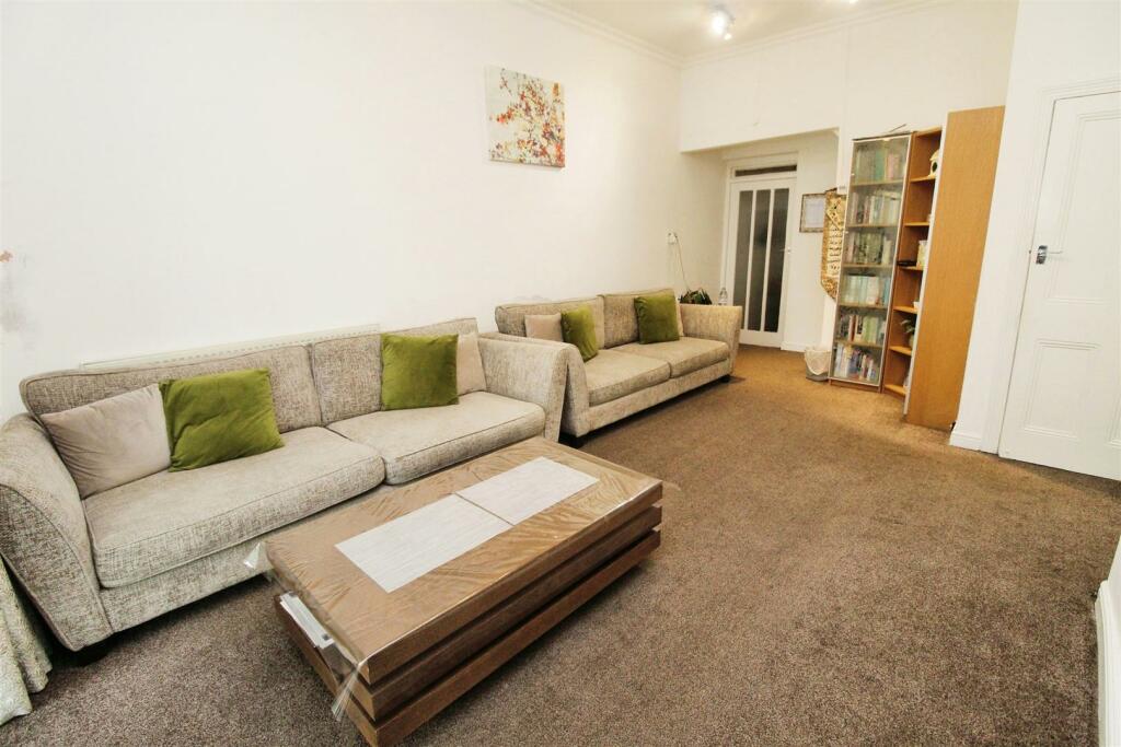 Additional property image - Woodroyd Road, Bradford, BD5 8BA