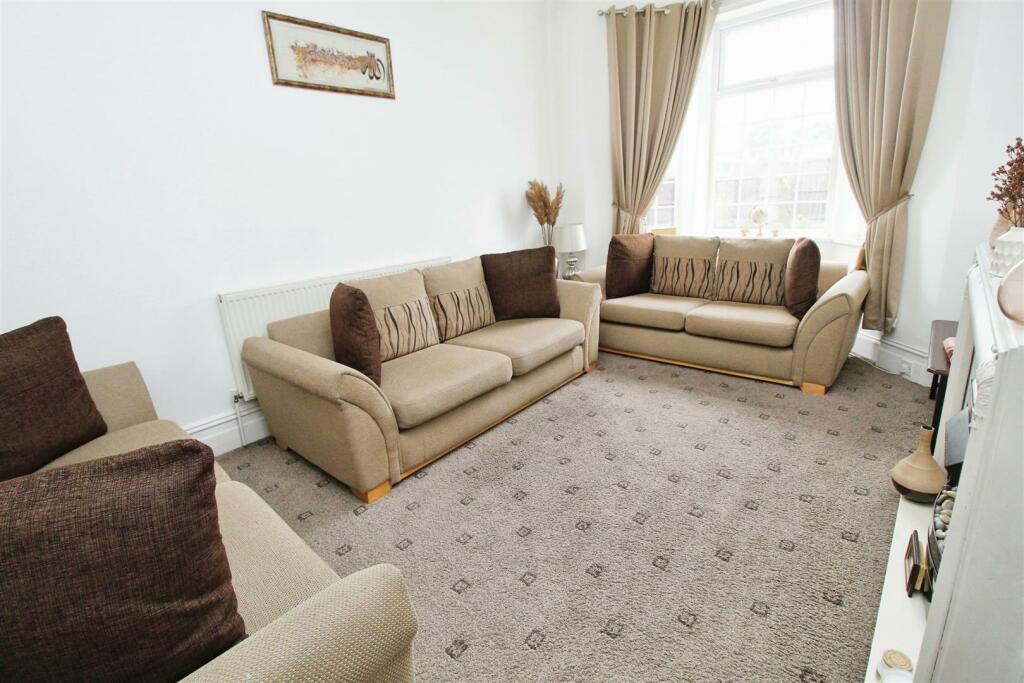 Additional property image - Woodroyd Road, Bradford, BD5 8BA