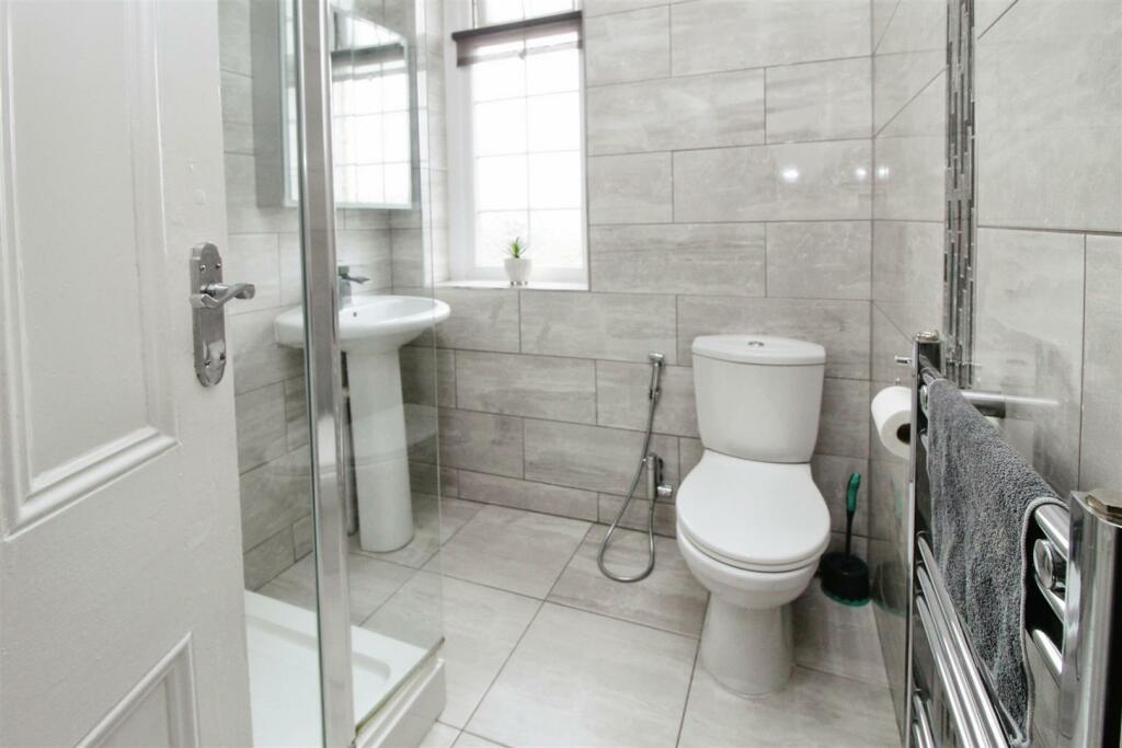 Additional property image - Woodroyd Road, Bradford, BD5 8BA