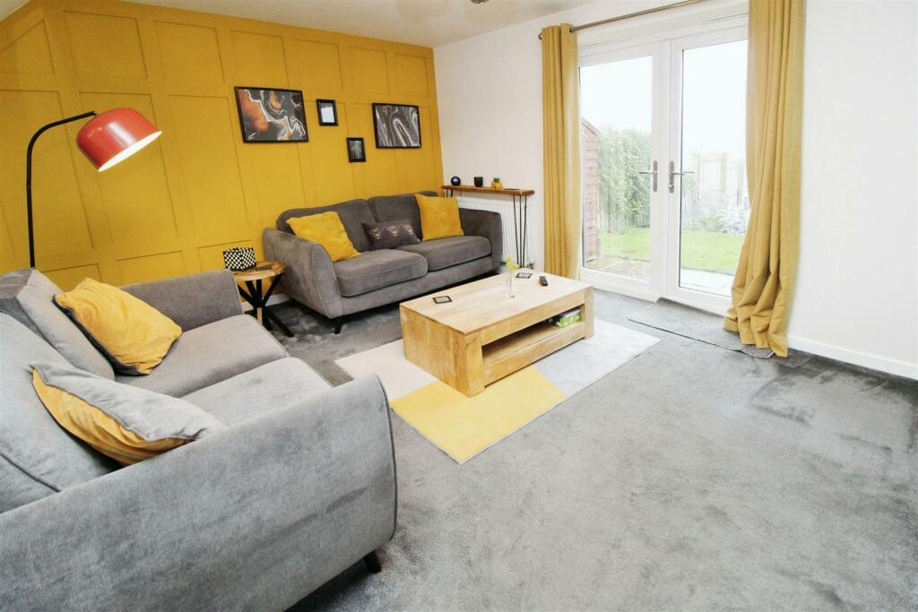 Additional property image - Meadow Bank, Allerton, Bradford, BD15 8HL