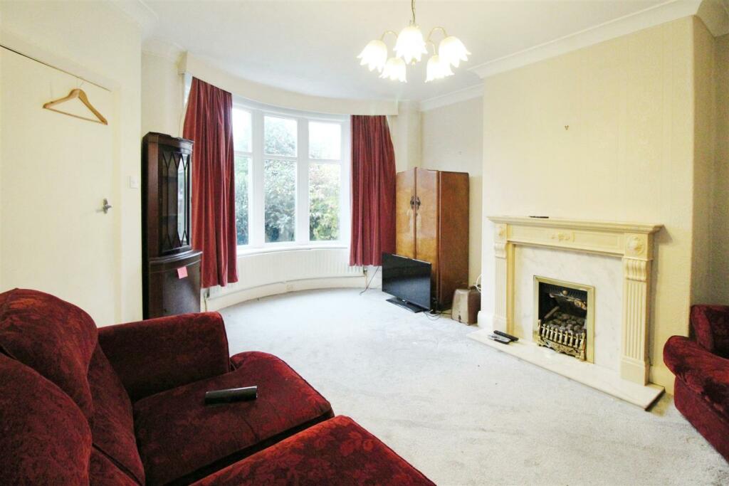 Additional property image - Southfield Road, Bradford, BD5 9DX