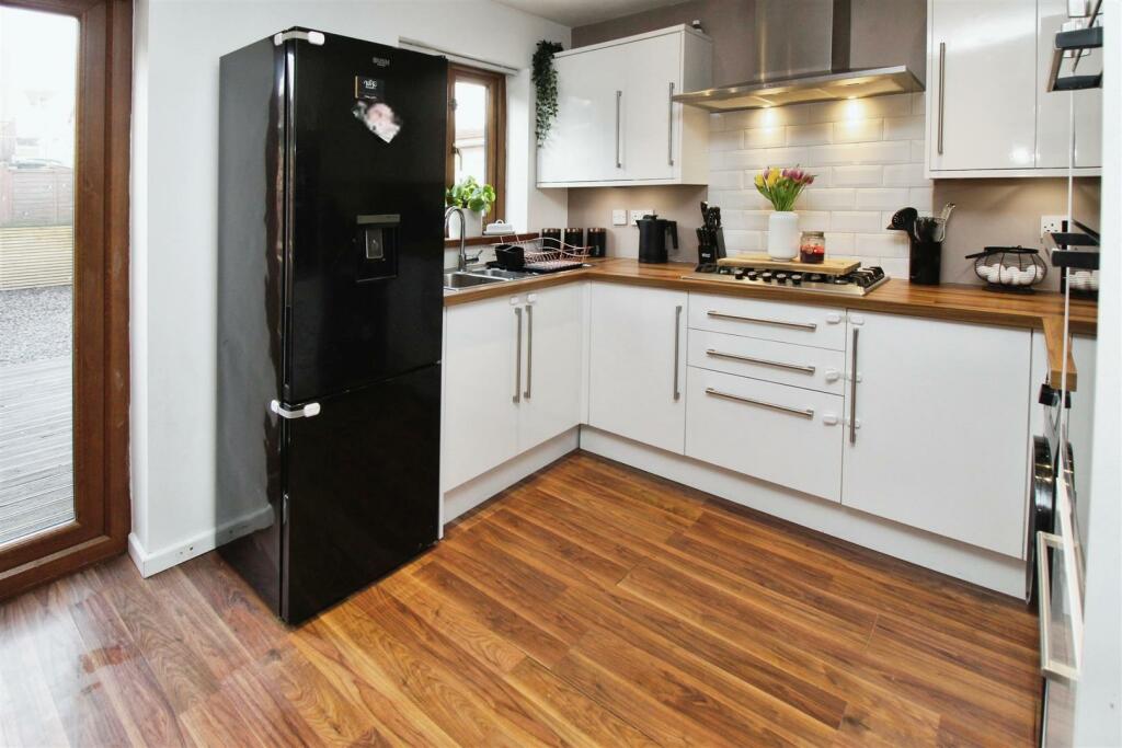 Additional property image - Sanderson Avenue, Bradford, BD6 1QQ