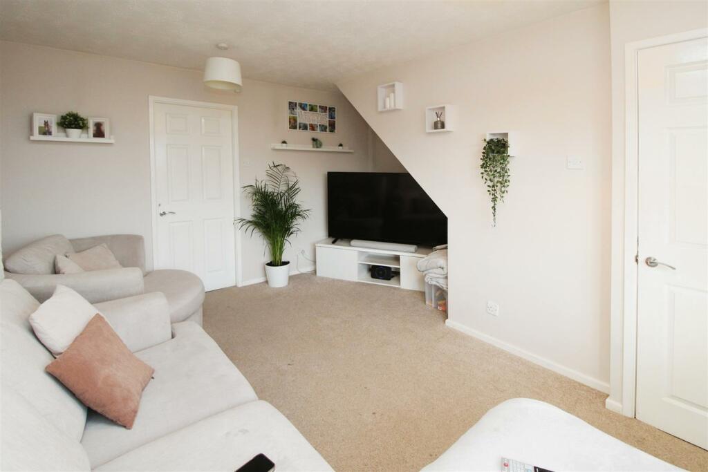 Additional property image - Sanderson Avenue, Bradford, BD6 1QQ