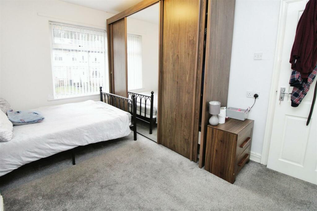 Additional property image - Carr Bottom Avenue, Bradford, BD5 9BD