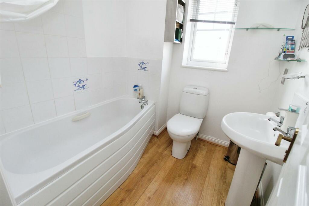 Additional property image - Quail Avenue, Bradford, BD6 3XT
