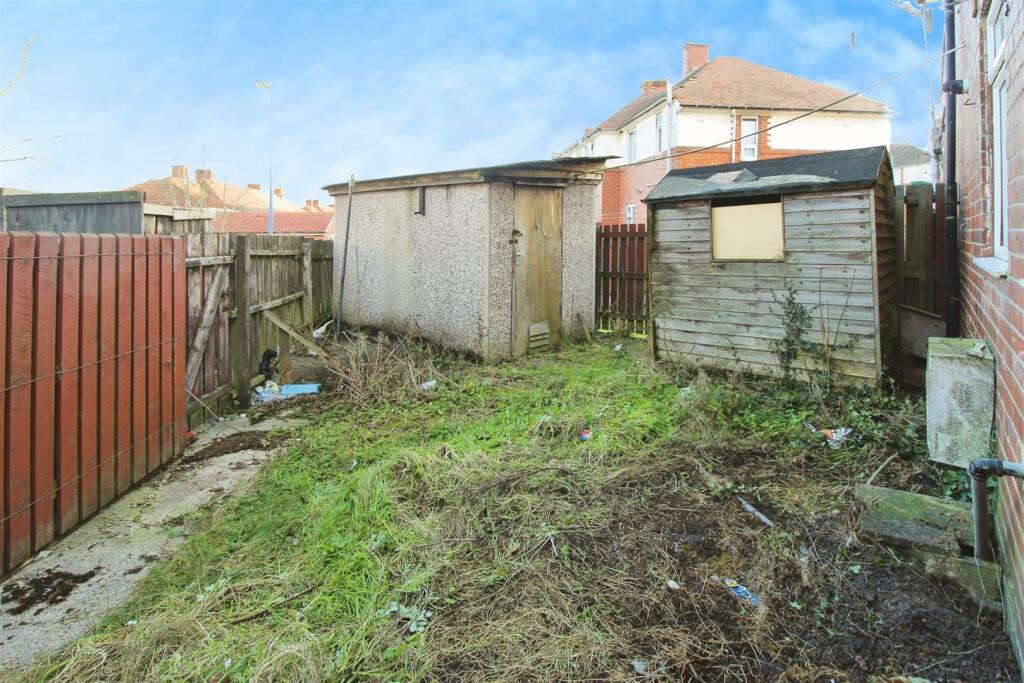 Additional property image - Luke Road, Bradford, BD5 0NR