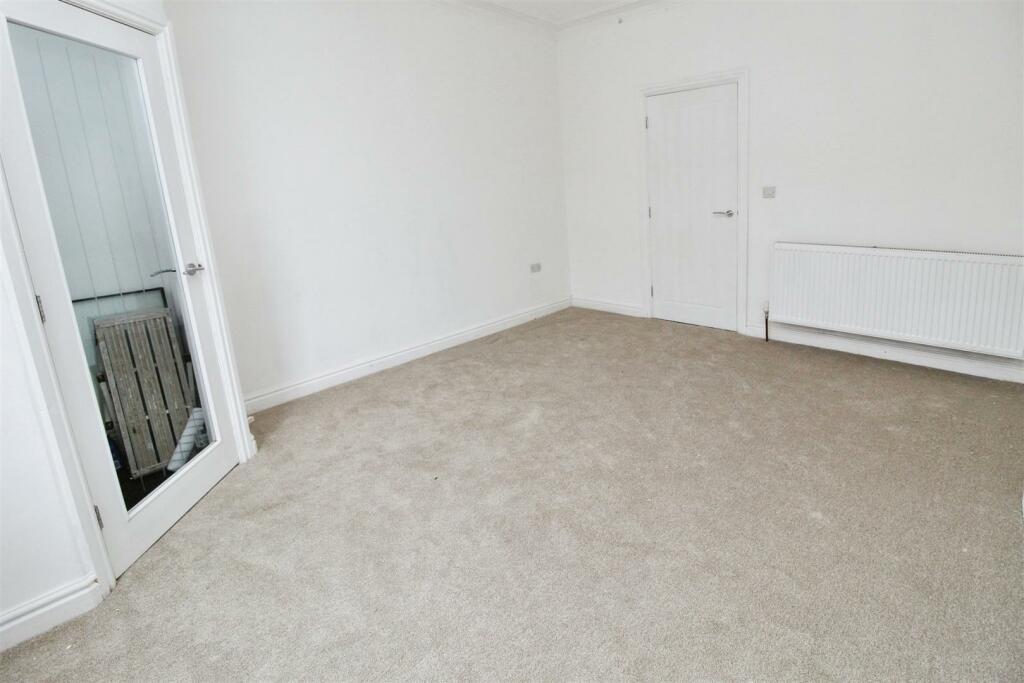 Additional property image - Windmill Hill, Bradford, BD6 3BB