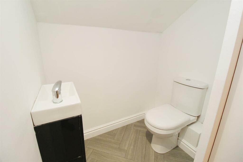 Additional property image - Windmill Hill, Bradford, BD6 3BB
