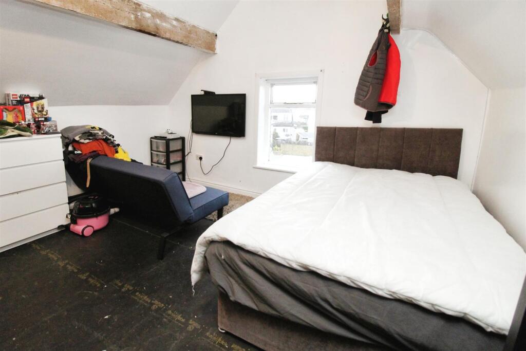 Additional property image - St. Pauls Road, Wibsey, Bradford, BD6 1TY