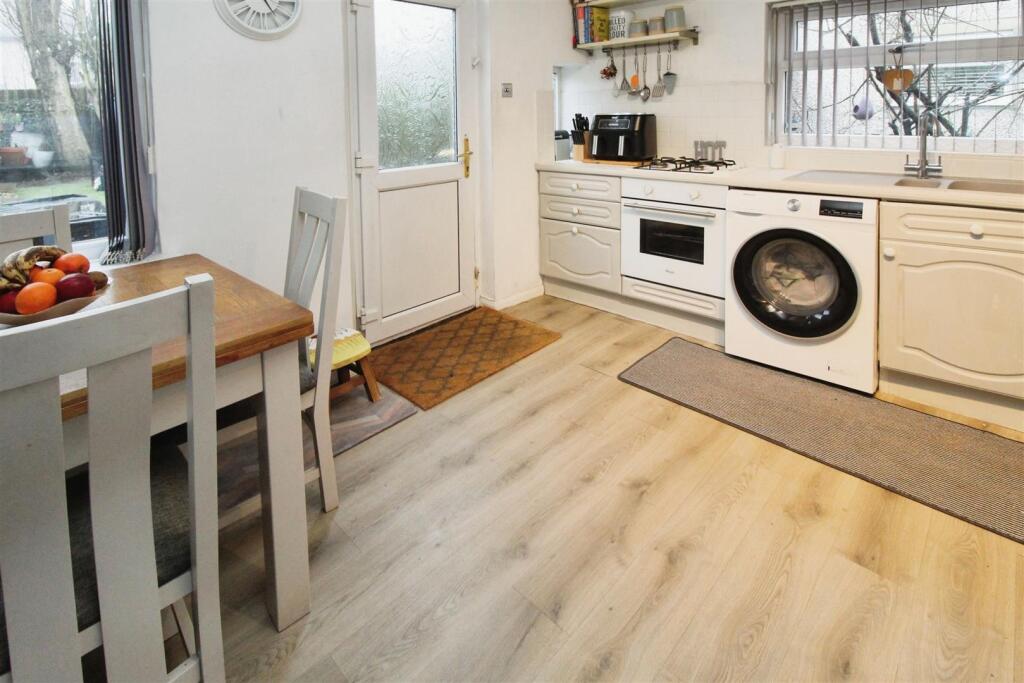 Additional property image - Carr Bottom Road, Bradford, BD5 9AH