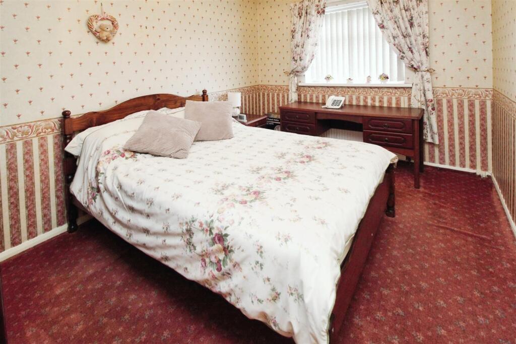 Additional property image - Clayfield Drive, Bradford, BD7 4JA
