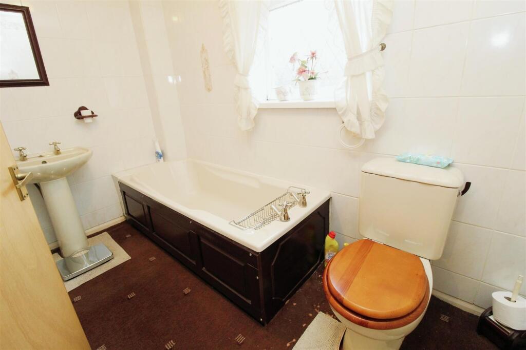 Additional property image - Clayfield Drive, Bradford, BD7 4JA