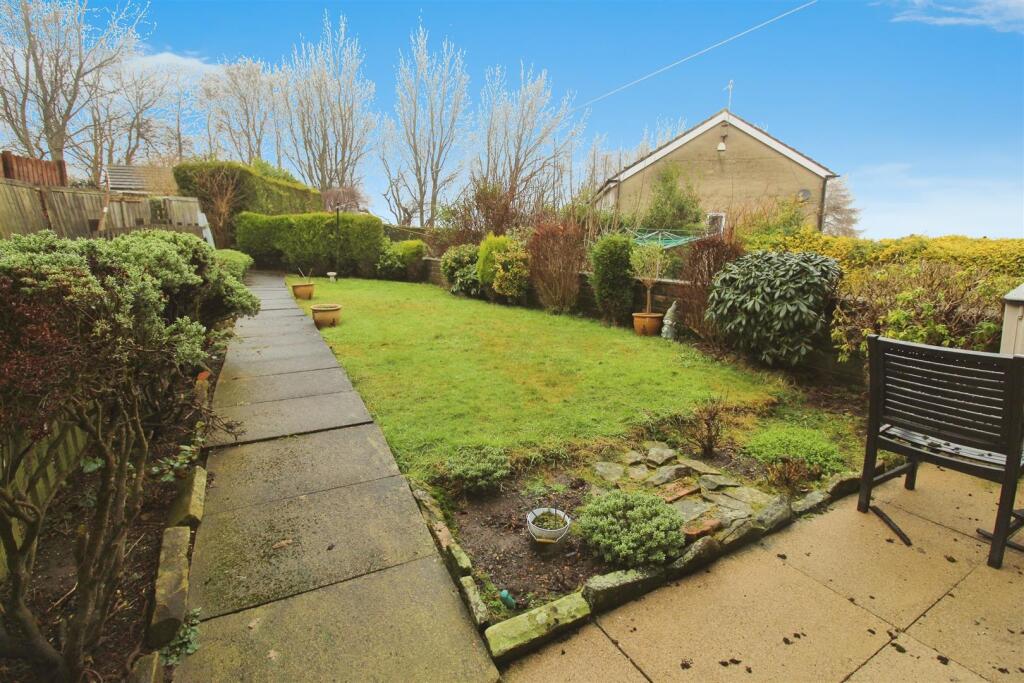 Additional property image - Clayfield Drive, Bradford, BD7 4JA