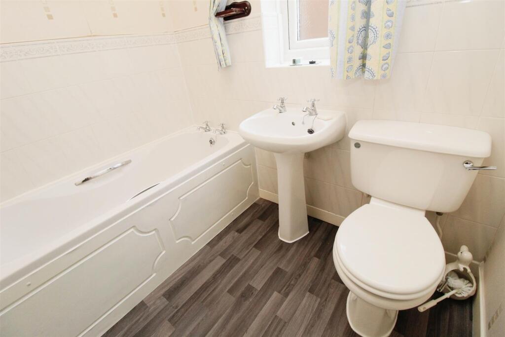 Additional property image - Pipercroft, Bradford, BD6 2SF