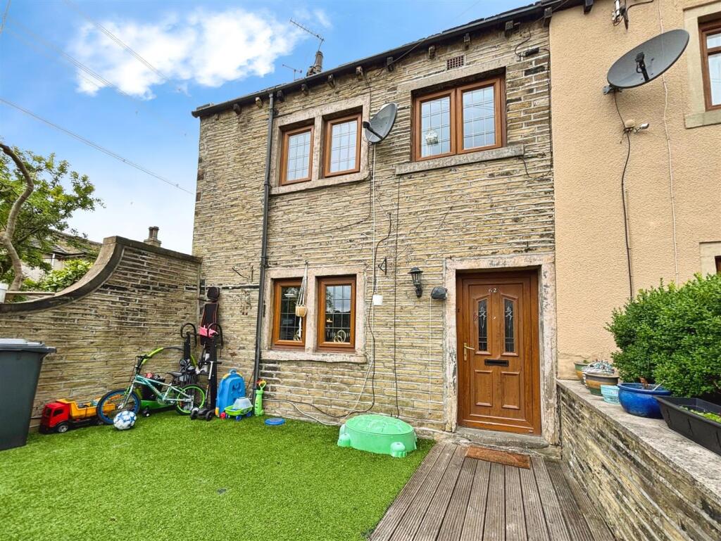 Main image of property: Carr Lane, Low Moor, Bradford, BD12 0QT