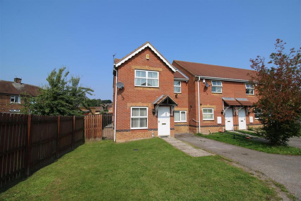 4 bedroom town house for sale in Portree Drive, Buttershaw, Bradford