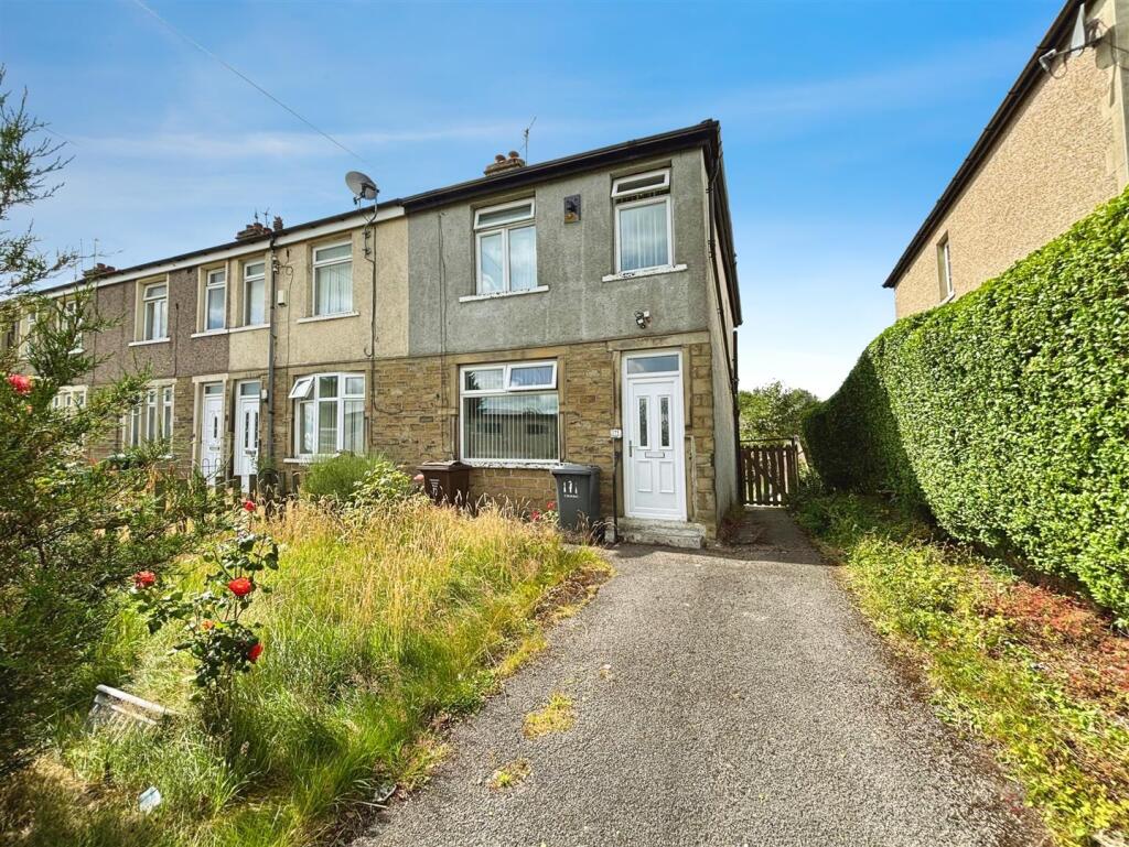 Main image of property: Carr Bottom Road, Bradford, BD5 9AH