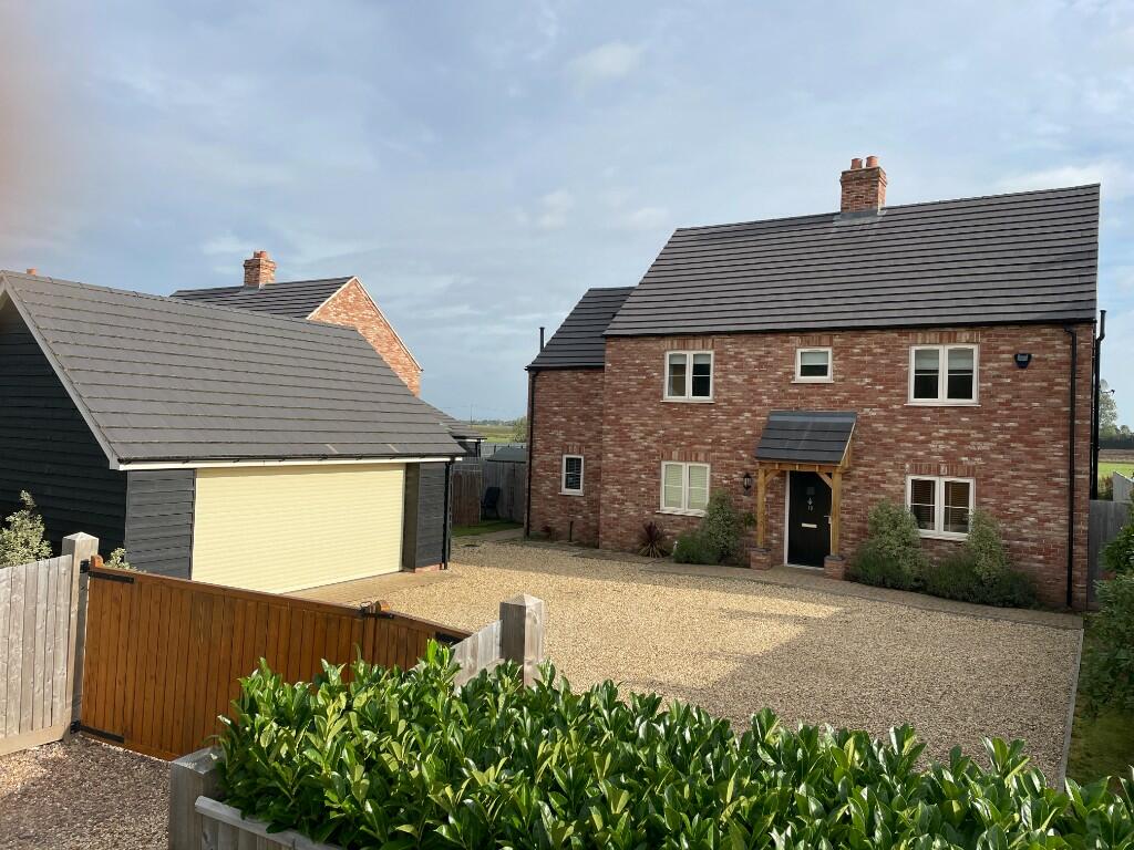 4 bedroom detached house for sale in Walton Road, Marshland St James , PE14