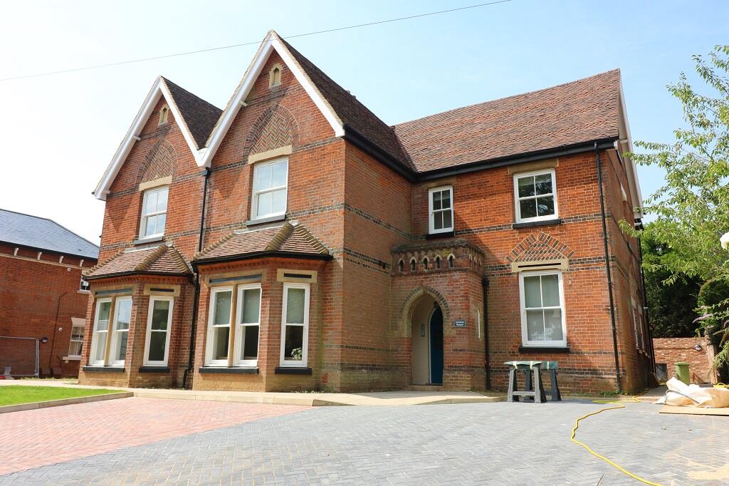 Main image of property: Cricketers View, Ditchmore Lane, Stevenage, SG1