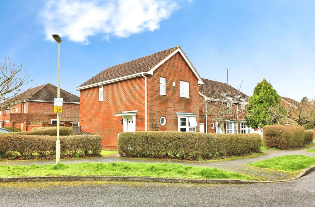 Main image of property: Longcroft Gardens, Welwyn Garden City, AL8