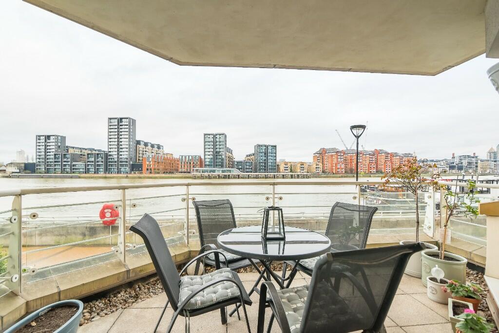2 bedroom apartment for rent in Chatfield Road, Battersea, SW11