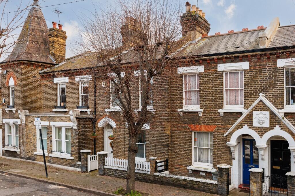 Main image of property: Eversleigh Road, London, SW11