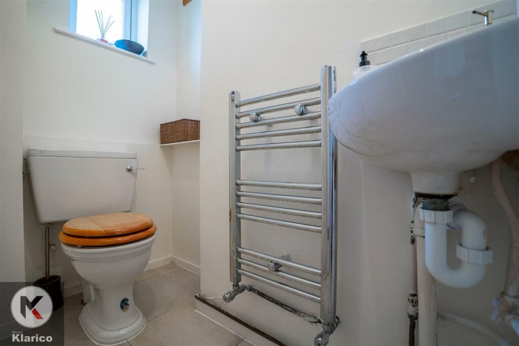 Additional property image - Harnall Close, Shirley, Solihull