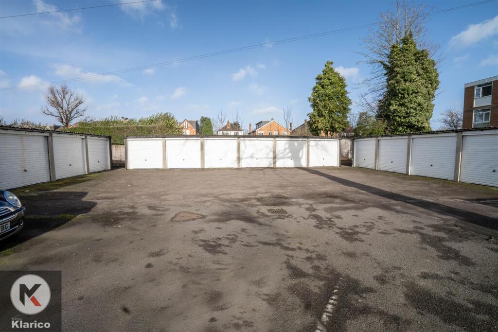 Additional property image - Stanley Close, Hall Green