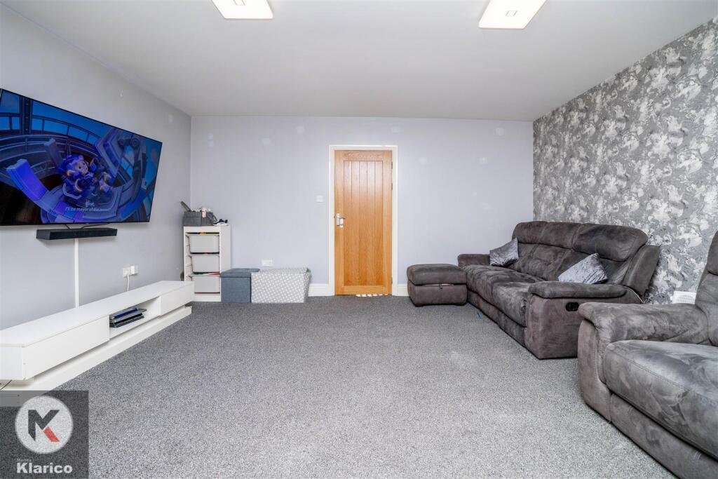 Additional property image - Hartfield Crescent, Acocks Green
