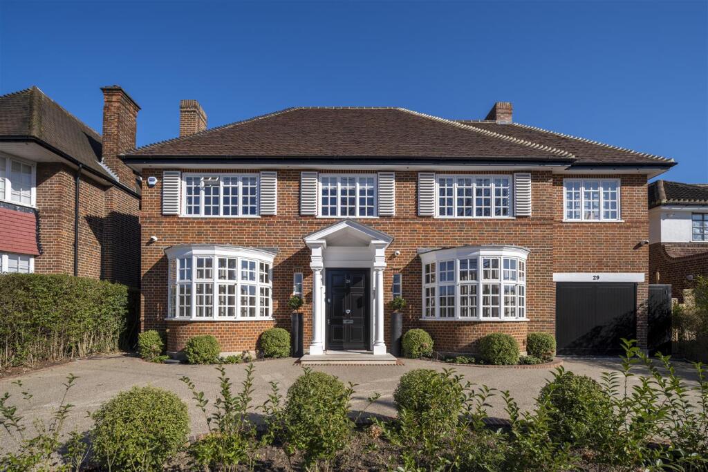 Main image of property: Norrice Lea, N2