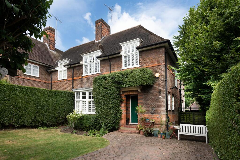Main image of property: Northway, NW11